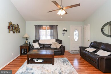 198 Cedar Ln, Colonial Beach, VA 22443 - photo 4