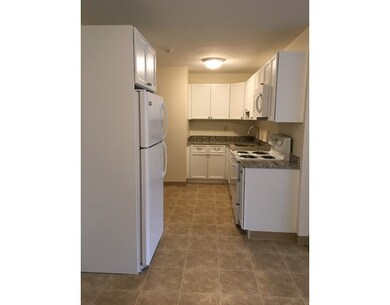 30 Hamilton St unit 32, Saugus, MA 01906 - photo 2