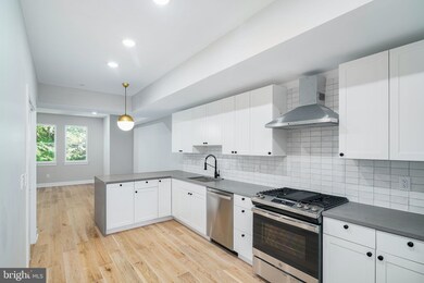 2709 W Jefferson St unit 2, Philadelphia, PA 19121 - photo 4