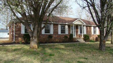 204 Ligon Dr, Shelbyville, TN 37160 - photo 3