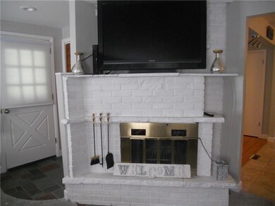 Living Room / Wood burning Fireplace