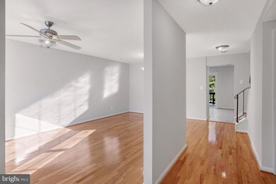 16202 Taconic Cir, Dumfries, VA 22025 - photo 2