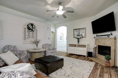 392 Henry St, Alvin, TX 77511 - photo 5