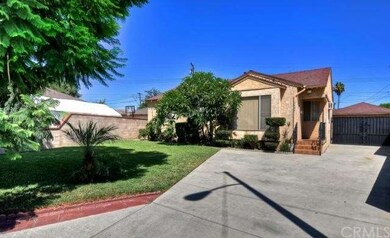 Front view, home looks small but it isn't very nic