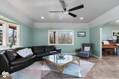 07-Family Room_MAX6992