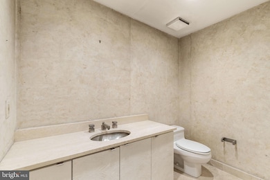 Rivers Edge Condominiums unit 6F, Philadelphia, PA 19103 - photo 4