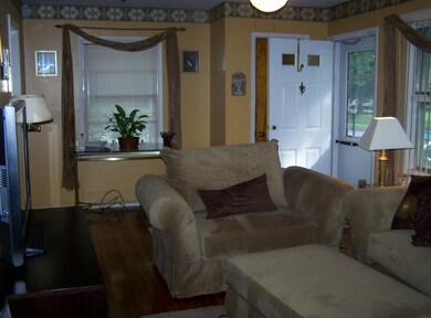 1280 Huntly Dr, Columbus, OH 43227 - photo 4