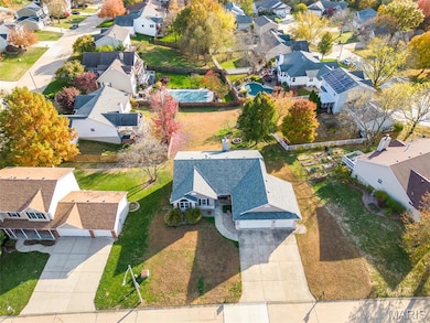 204 Aspen Point, Glen Carbon, IL 62034 - photo 2