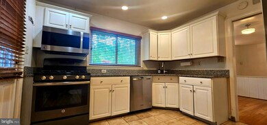 6201 Cheryl Dr, Falls Church, VA 22044 - photo 7