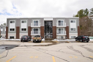 79 Constitution Dr unit 79, Londonderry, NH 03053 - photo 2