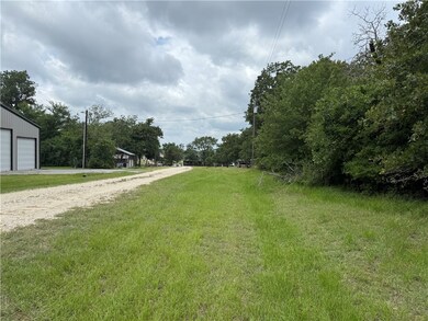 View of dirt / gravel road