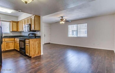 4755 E Belleview St Phoenix AZ-small-009