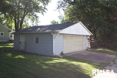 1330 Farnam St, Davenport, IA 52803 - photo 4