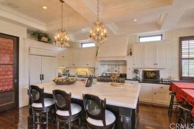 Beautiful ktichen with walk in pantry, huge marble