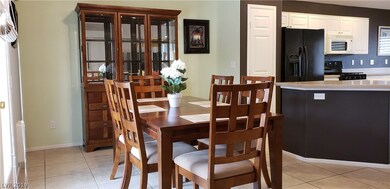 The other side of the kitchen.