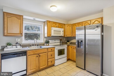 5663 Chelwynd Rd, Halethorpe, MD 21227 - photo 5