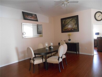 Living / Dining Combo