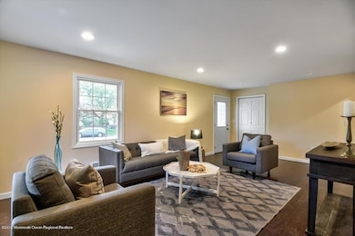 05-Living Room