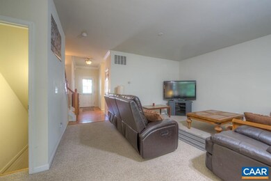 102 Melbourne Park Cir unit C, Charlottesville, VA 22901 - photo 6