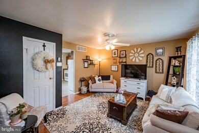 1421 Harford Square Dr, Edgewood, MD 21040 - photo 5