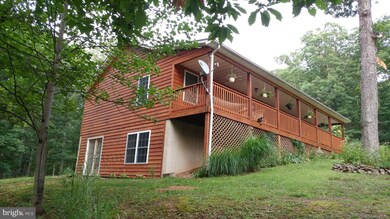 323 S Timber Ridge Rd, Cross Junction, VA 22625 - photo 2