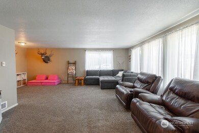 250 Classe Rd, Toledo, WA 98591 - photo 4