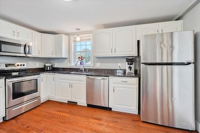20 Lafayette St, North Attleboro, MA 02760 - photo 2