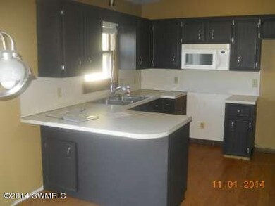 Mapleview Kitchen (2)-400