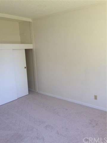 REAR RIGHT SIDE BEDROOM