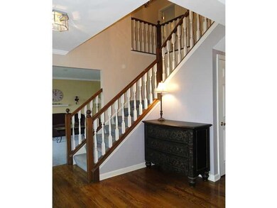 Entry/Foyer.