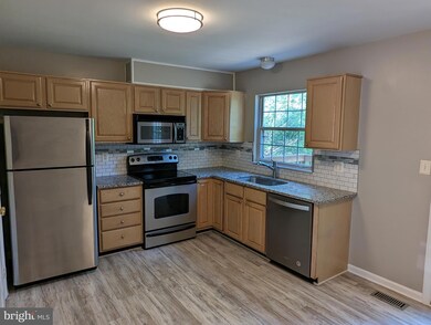 1732 Grover Glen Ct unit 148, Woodbridge, VA 22192 - photo 2
