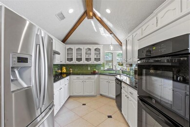 You will love spending time in this happy kitchen 
