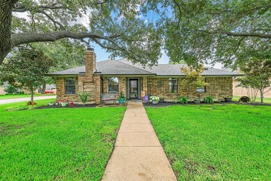 6420 Blake Ct, North Richland Hills, TX 76182 - photo 2