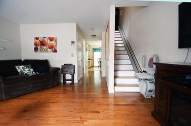 105 Tennis Plaza Rd unit 8, Dracut, MA 01826 - photo 3