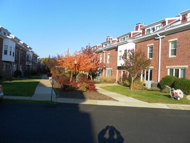 160 Quincy Shore Dr unit 104, Quincy, MA 02171 - photo 2