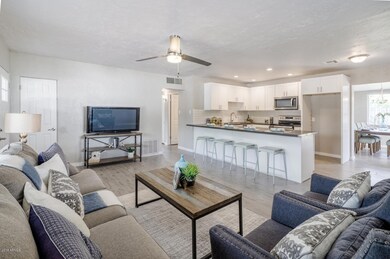 3208 E Clarendon Ave Phoenix-large-003-2