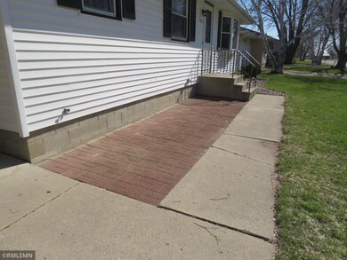 1925 15th St E, Glencoe, MN 55336 - photo 4