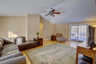 Livingroom6