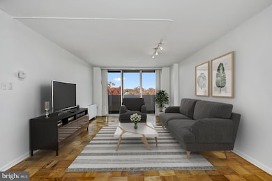 Van Ness East unit 918, Washington, DC 20008 - photo 3