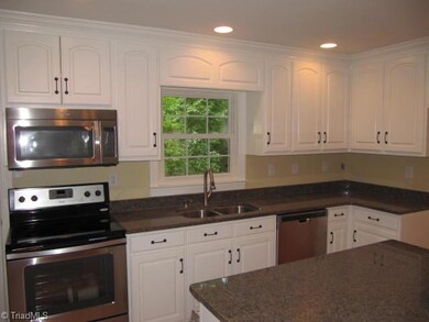 427 Hawthorne Dr, Asheboro, NC 27205 - photo 6