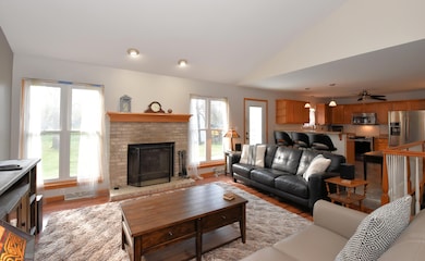 351 E Quail Run, Oak Creek, WI 53154 - photo 5