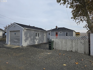 210 SW 3rd St, Hermiston, OR 97838 - photo 6