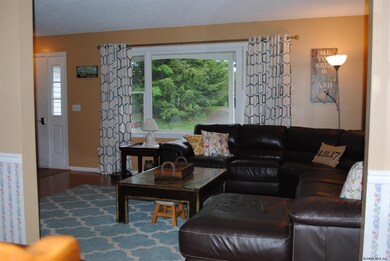 41 Laura Dr, Latham, NY 12110 - photo 6