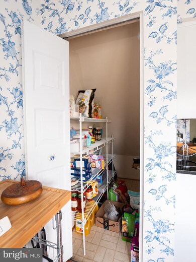 18142 Rolling Meadow Way, Olney, MD 20832 - photo 6