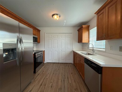 520 Orchard Park Dr, Clewiston, FL 33440 - photo 5