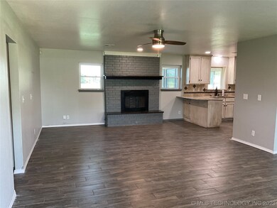 1011 W 126th St S, Jenks, OK 74037 - photo 3