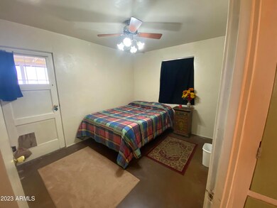 2027 N 29th St, Phoenix, AZ 85008 - photo 4