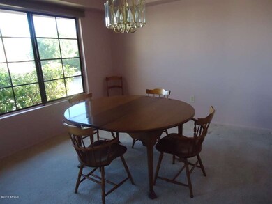 Dining room with bay