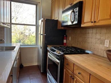 64 Sagamore Rd unit B8, Bronxville, NY 10708 - photo 7