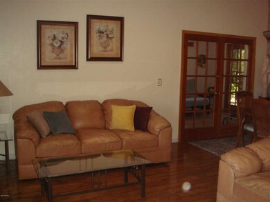 LivingRoom01